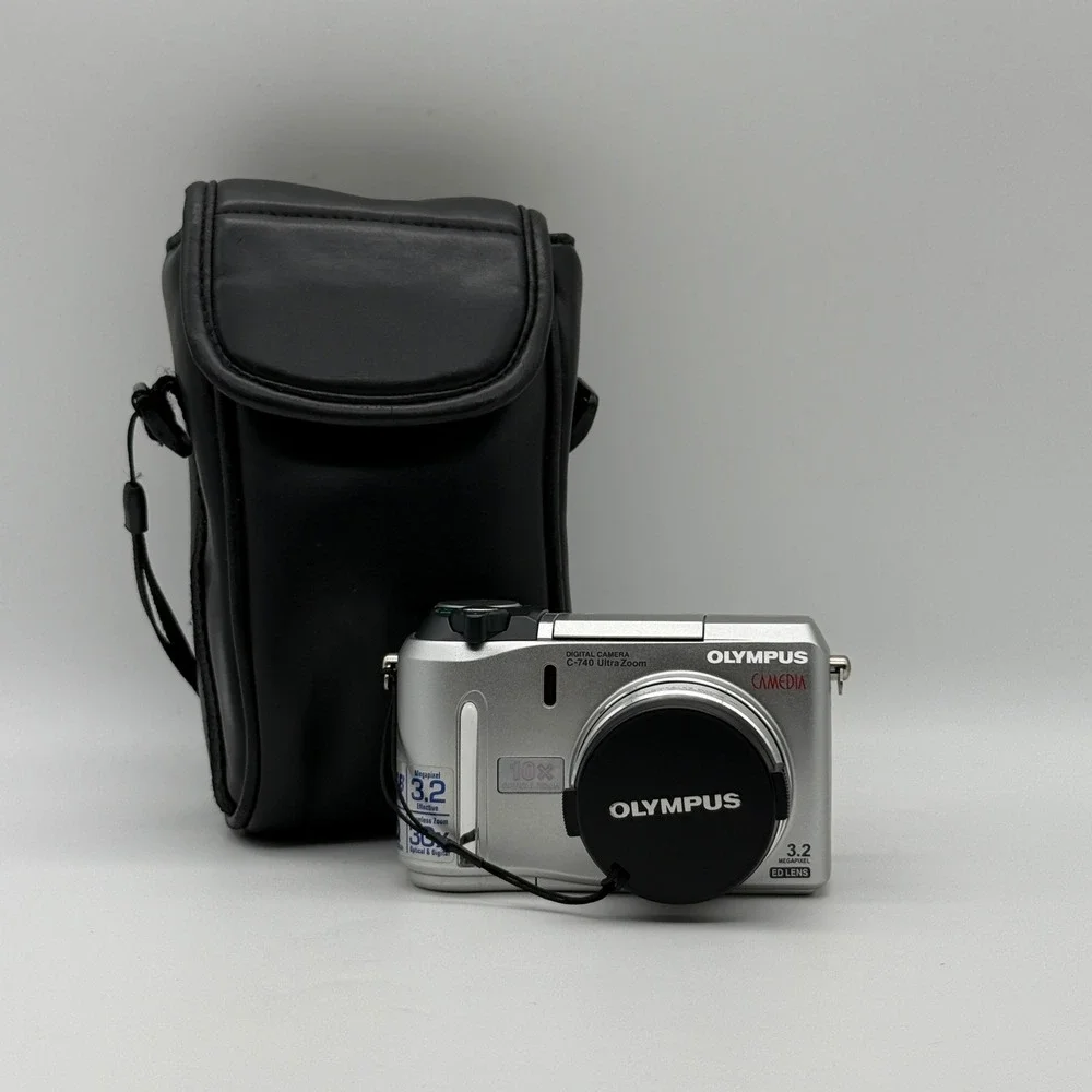 Olympus Camedia C-740 Ultra Zoom Digital Camera Silver 3.2MP 10x TESTED